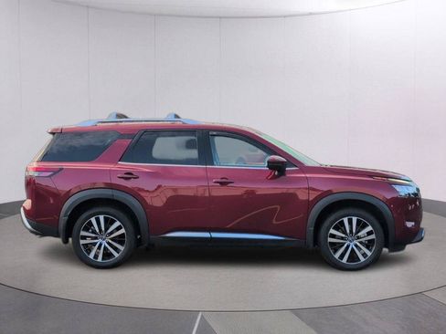 Used 2023 Nissan Pathfinder Platinum FWD image 8