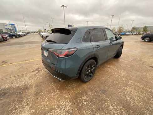 Used 2024 Honda HR-V Sport image 8