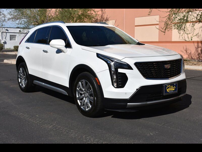 Used 2020 Cadillac XT4 Premium Luxury FWD image 2
