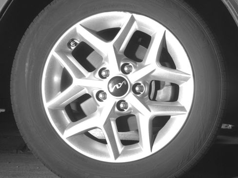 Used 2025 Kia Soul LX w/ LX Technology Package image 13