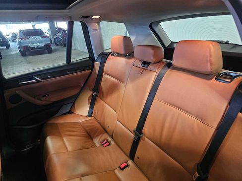 Used 2016 BMW X3 xDrive28d image 38