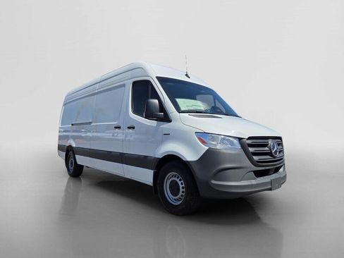 New 2025 Mercedes-Benz eSprinter 170 Cargo image 7