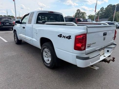 Used 2005 Dodge Dakota Laramie w/ Sport Appearance Group AWD/4WD image 3