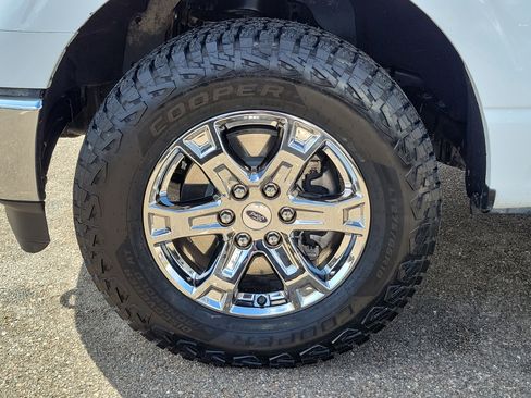 Used 2023 Ford F150 Lariat image 8