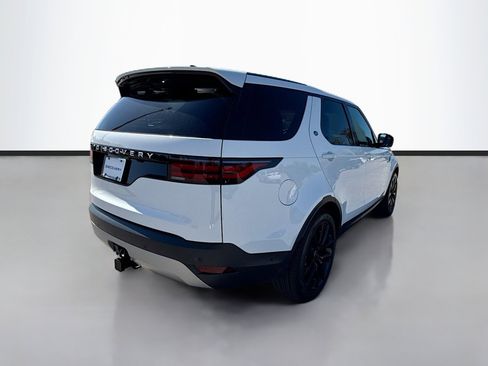 New 2026 Land Rover Discovery S image 5