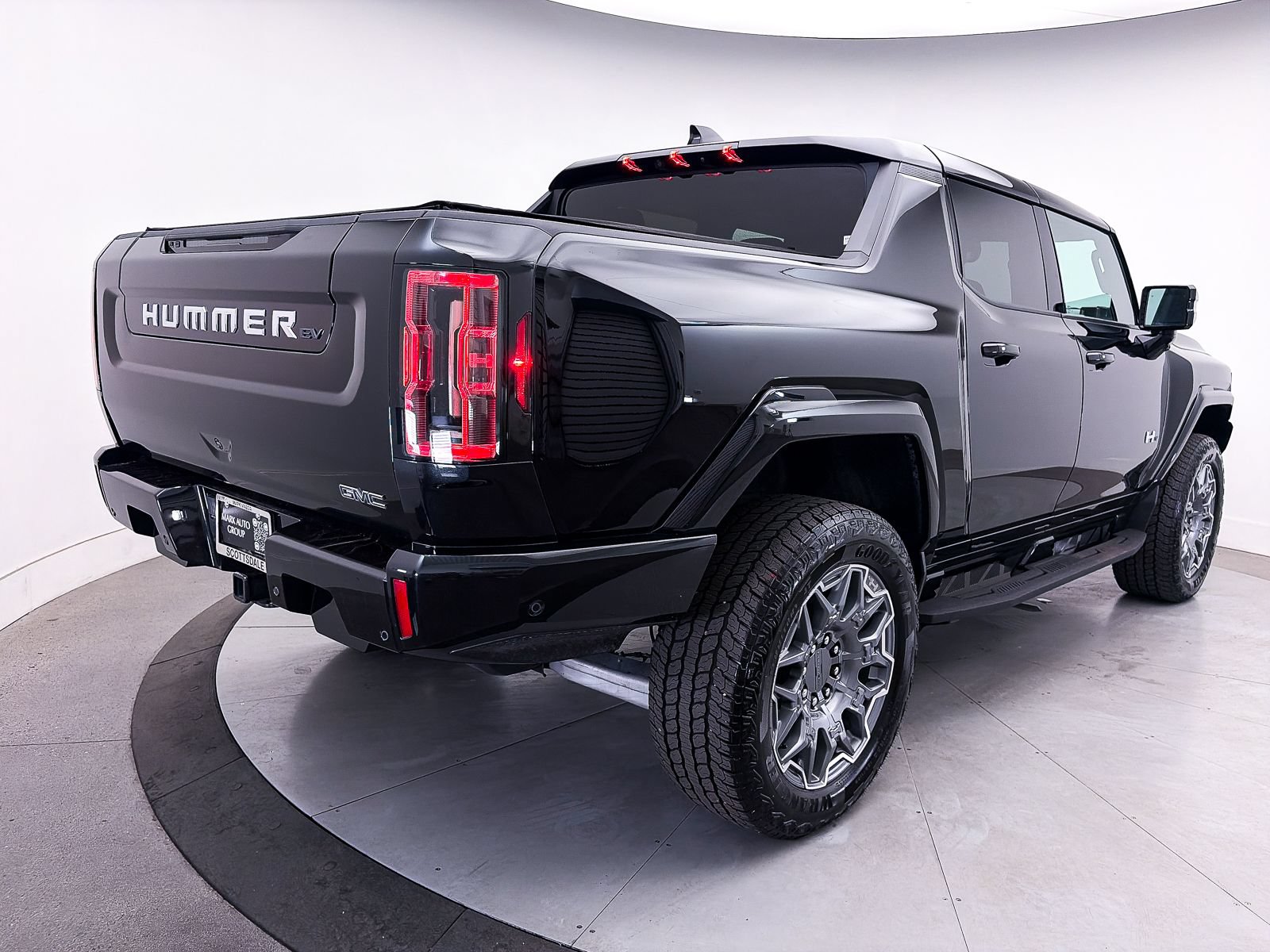 Used 2025 GMC Hummer EV 3X AWD/4WD image 14