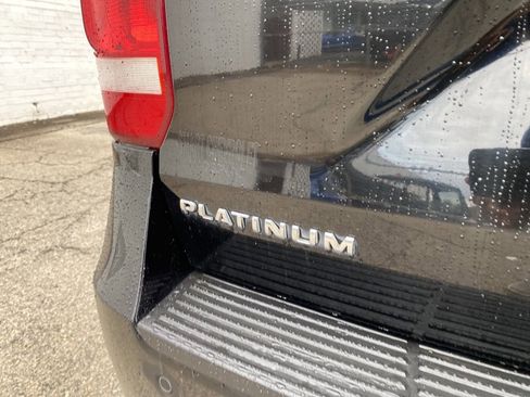 Used 2018 Ford Expedition Max Platinum image 19