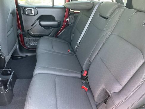 Used 2022 Jeep Wrangler Unlimited Sport AWD/4WD image 32
