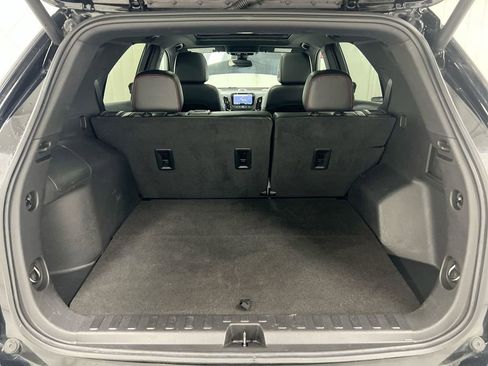 Used 2023 Chevrolet Equinox RS w/ RS Leather Package AWD/4WD image 25