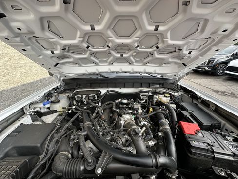 Used 2025 Ford Bronco Outer Banks AWD/4WD image 7