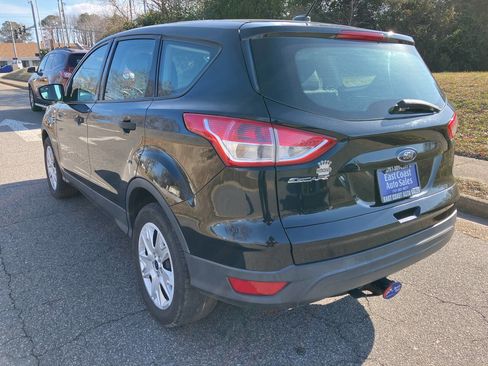 Used 2014 Ford Escape S image 4