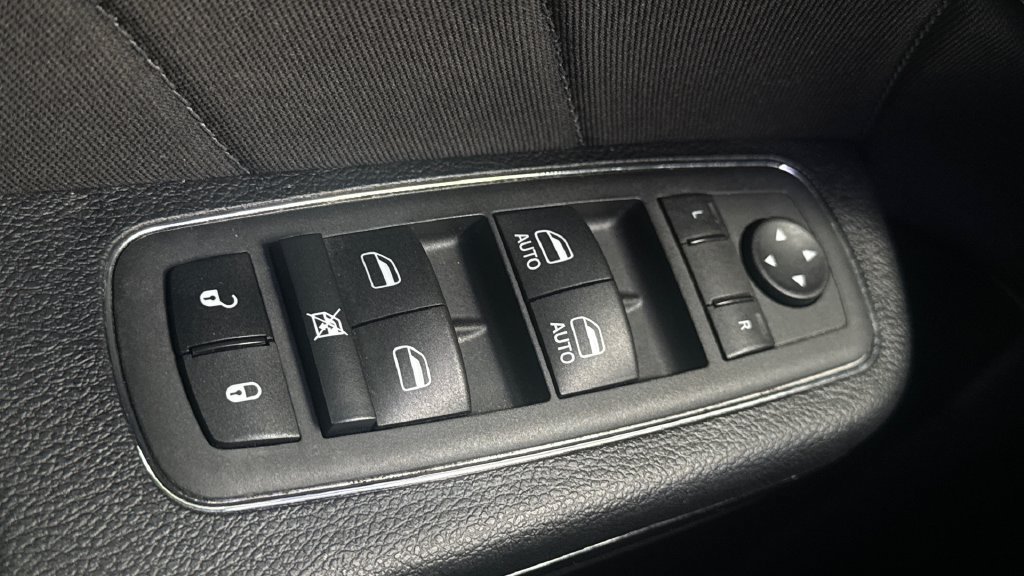 Used 2022 Dodge Charger R/T w/ Driver Convenience Group RWD image 37