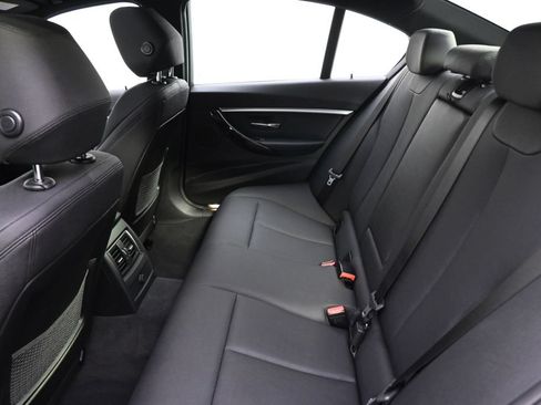 Used 2017 BMW 330i xDrive Sedan AWD/4WD image 21