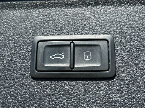 Used 2021 Audi Q5 2.0T Premium Plus w/ Premium Plus Package AWD/4WD image 30