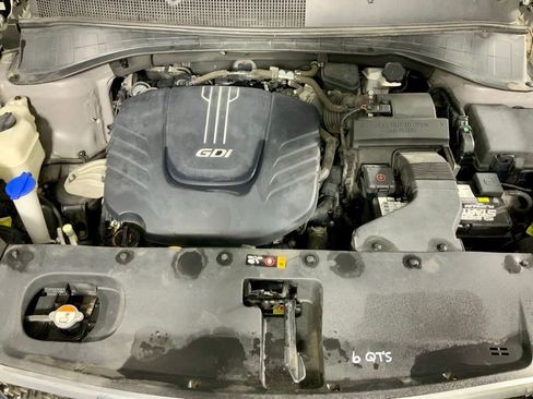 Used 2017 Kia Sorento SX image 9