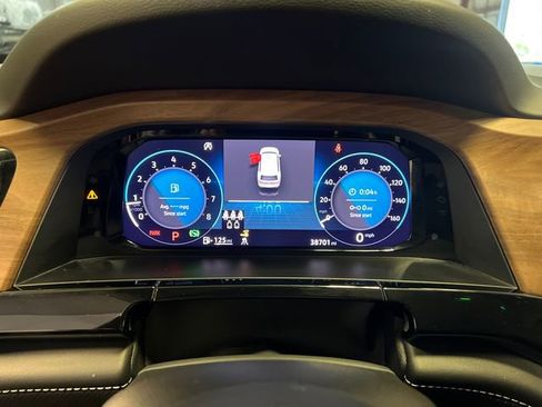 Used 2024 Volkswagen Atlas SE FWD image 22