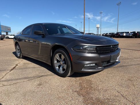 Used 2015 Dodge Charger SXT image 8
