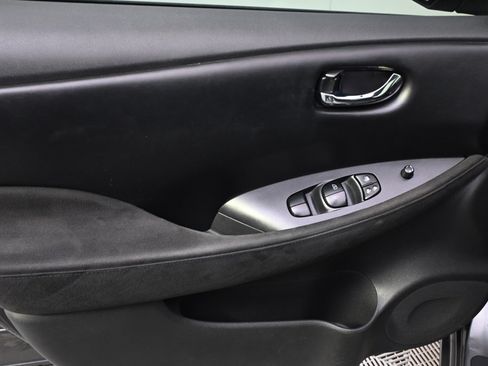 Used 2016 Nissan Leaf S w/ Charger Package FWD image 19