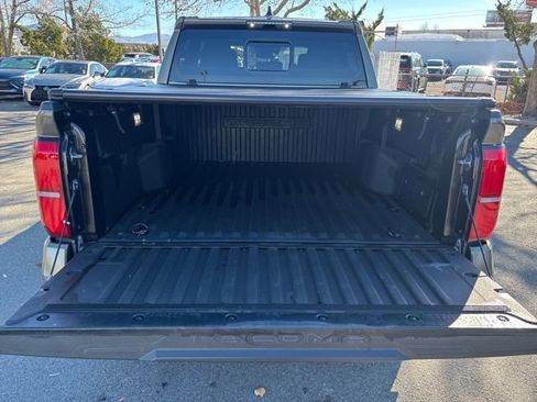 Used 2024 Toyota Tacoma TRD Off-Road image 20