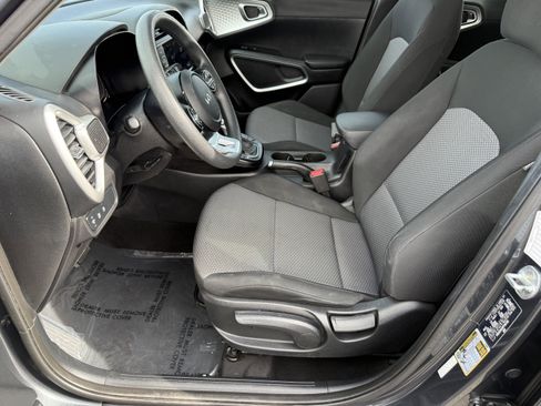 Used 2023 Kia Soul LX w/ Option Group 015 image 14