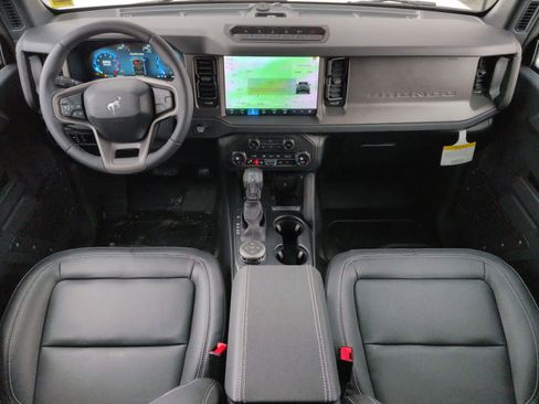 New 2025 Ford Bronco Badlands image 16