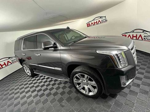 Used 2017 Cadillac Escalade Luxury AWD/4WD image 12