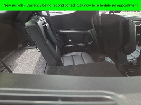 Used 2020 Ford Explorer XLT w/ Equipment Group 202A AWD/4WD image 10