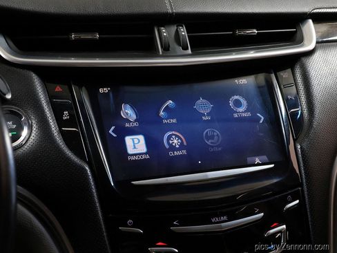 Used 2013 Cadillac XTS Luxury FWD image 18