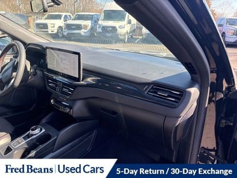 Used 2023 Ford Escape ST-Line Elite image 11