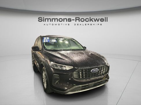 Used 2023 Ford Escape Active image 2