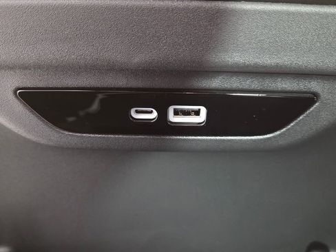 New 2026 Chrysler Pacifica Select image 30