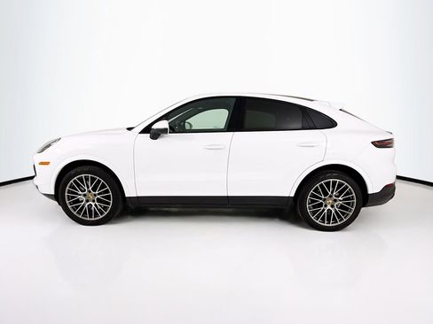 Certified 2023 Porsche Cayenne Platinum Edition AWD/4WD image 2