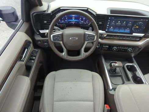 Used 2025 Chevrolet Silverado 1500 RST w/ Max Trailering Package AWD/4WD image 15