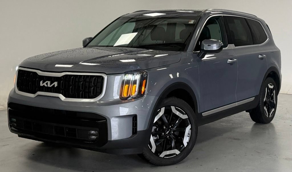 Used 2025 Kia Telluride S AWD/4WD image 1