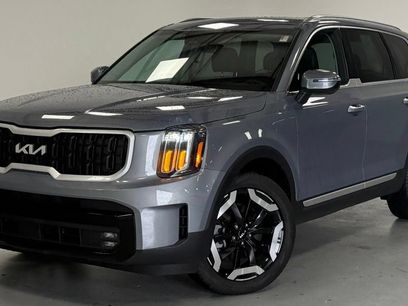 Used 2025 Kia Telluride S