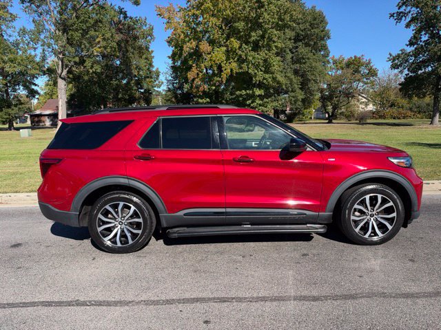 Used 2023 Ford Explorer ST-Line w/ Class IV Trailer Tow Package AWD/4WD image 30