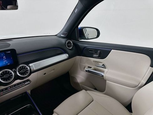 Certified 2025 Mercedes-Benz GLB 250 image 24