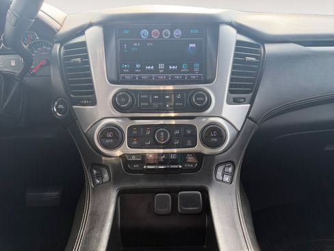 Used 2017 GMC Yukon XL SLT AWD/4WD image 11