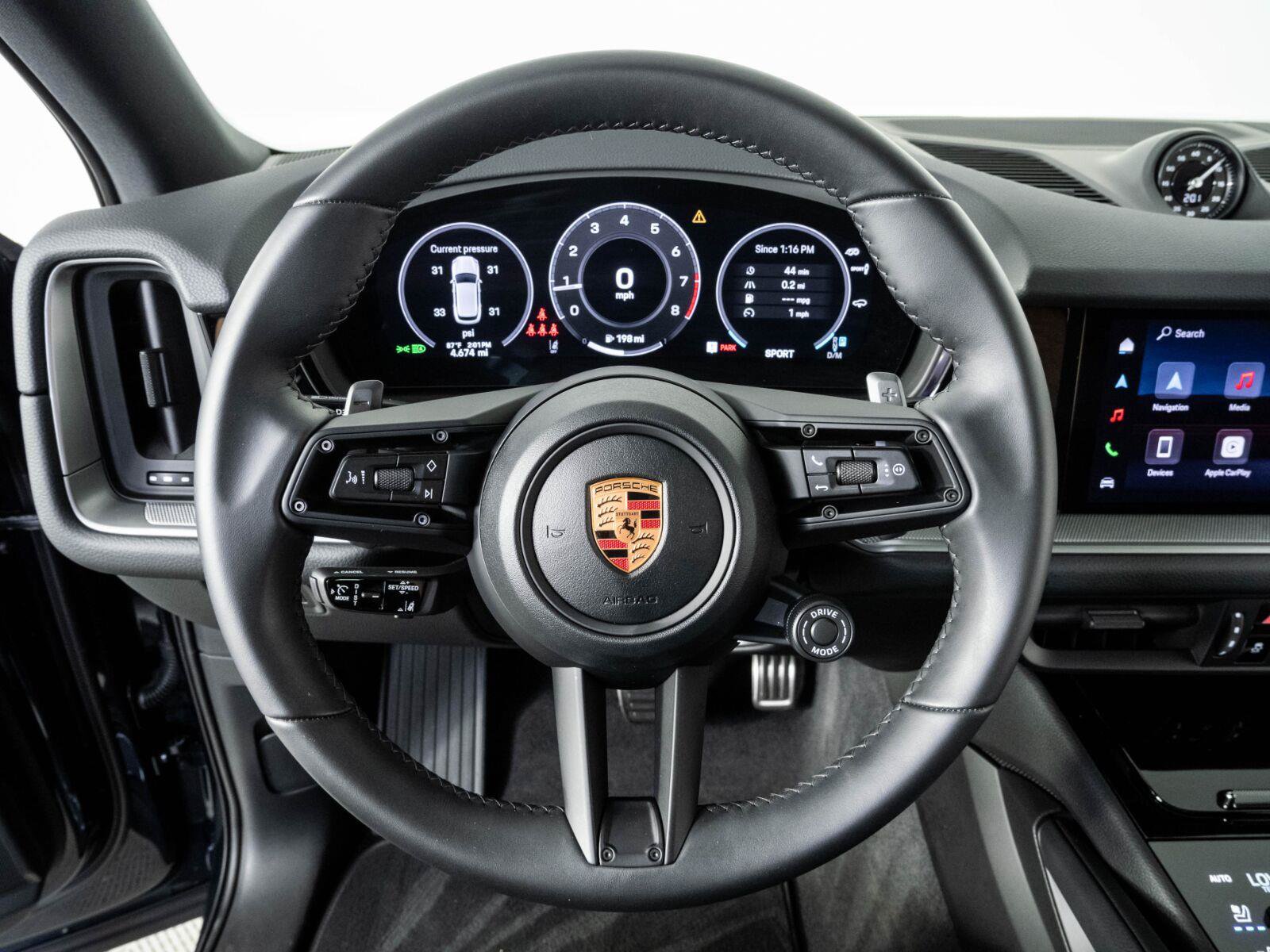 Used 2026 Porsche Cayenne S AWD/4WD image 9