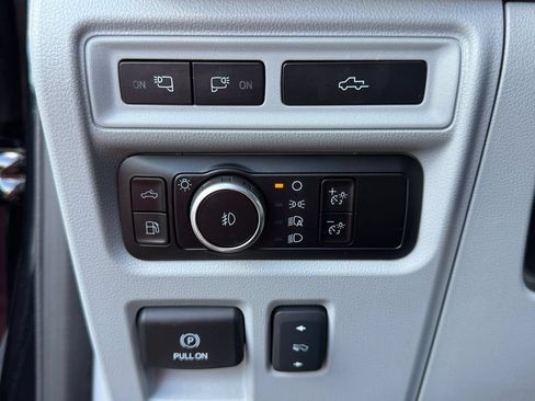 Used 2023 Ford F150 Limited AWD/4WD image 19