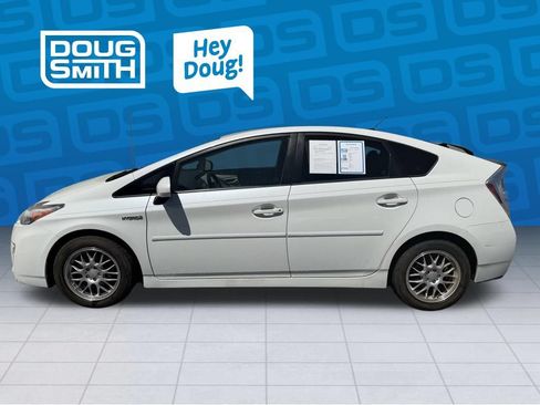 Used 2010 Toyota Prius Five FWD image 2