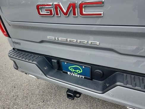 Certified 2025 GMC Sierra 1500 AT4 w/ AT4 Premium Package AWD/4WD image 4