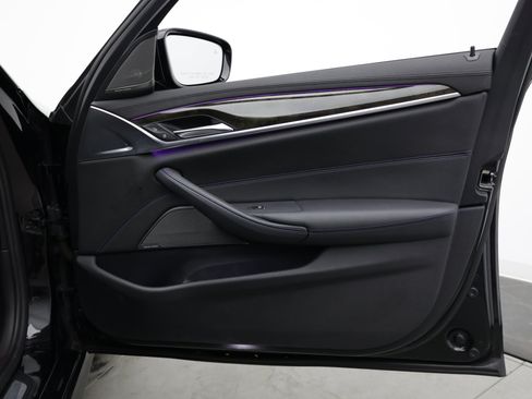 Used 2020 BMW 530i w/ M Sport Package RWD image 42