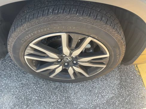 Used 2020 Honda Pilot Touring image 10
