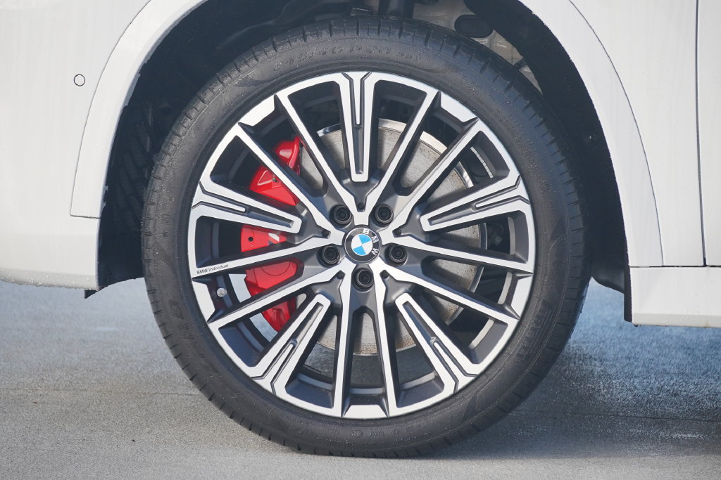 Used 2026 BMW X1 xDrive28i w/ M Sport Package AWD/4WD image 5