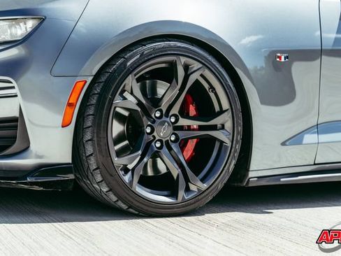 Used 2020 Chevrolet Camaro SS RWD image 55