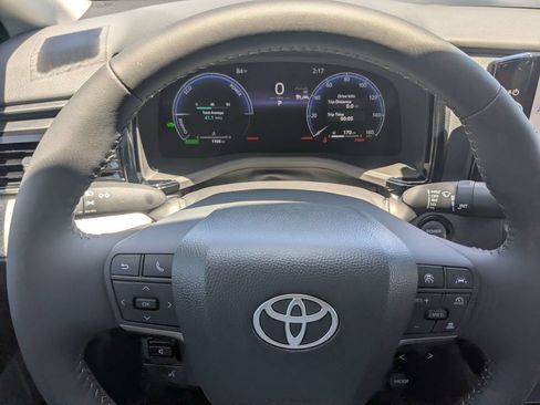 Used 2026 Toyota Camry XLE FWD image 29