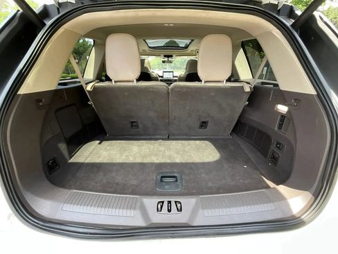 Used 2021 Lincoln Aviator Reserve w/ Equipment Group 201A AWD/4WD image 9