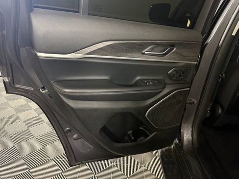 Used 2022 Jeep Grand Cherokee Limited w/ Trailer Tow Prep Group (B) image 27