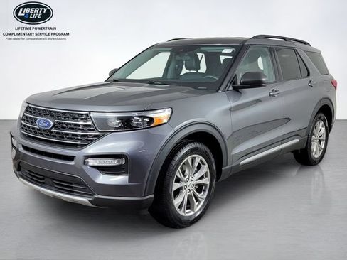 Certified 2023 Ford Explorer XLT w/ Equipment Group 202A AWD/4WD image 8